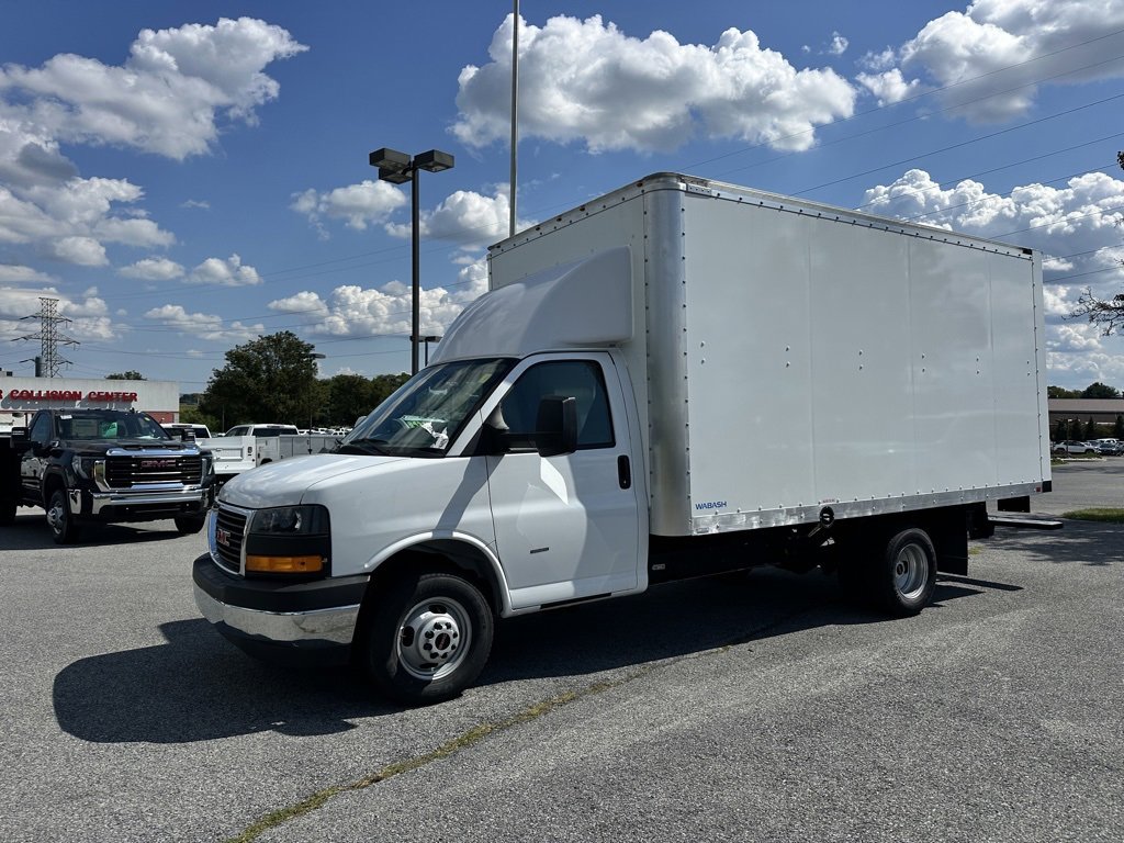 2024 Gmc Savana Cutaway 3500 photo 2