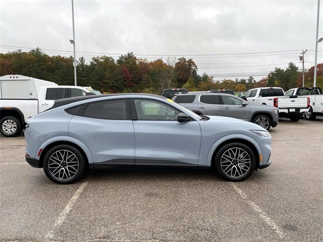 2025 Ford Mustang Mach-E Premium photo 2