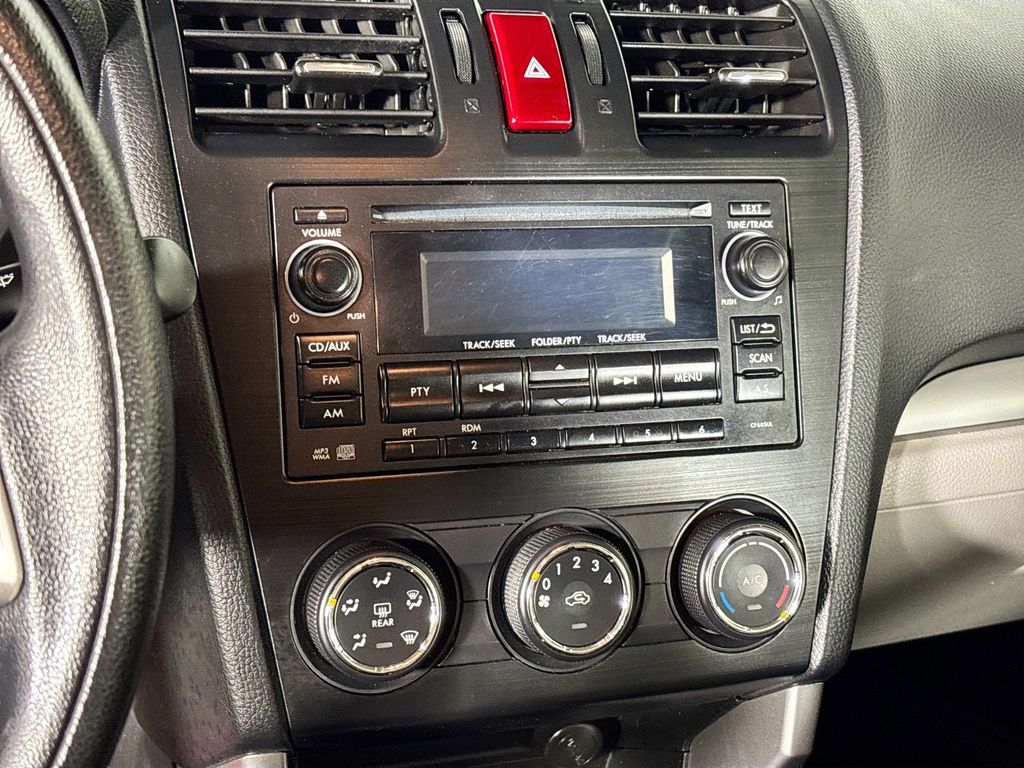 2014 Subaru Forester 2.5i photo 15