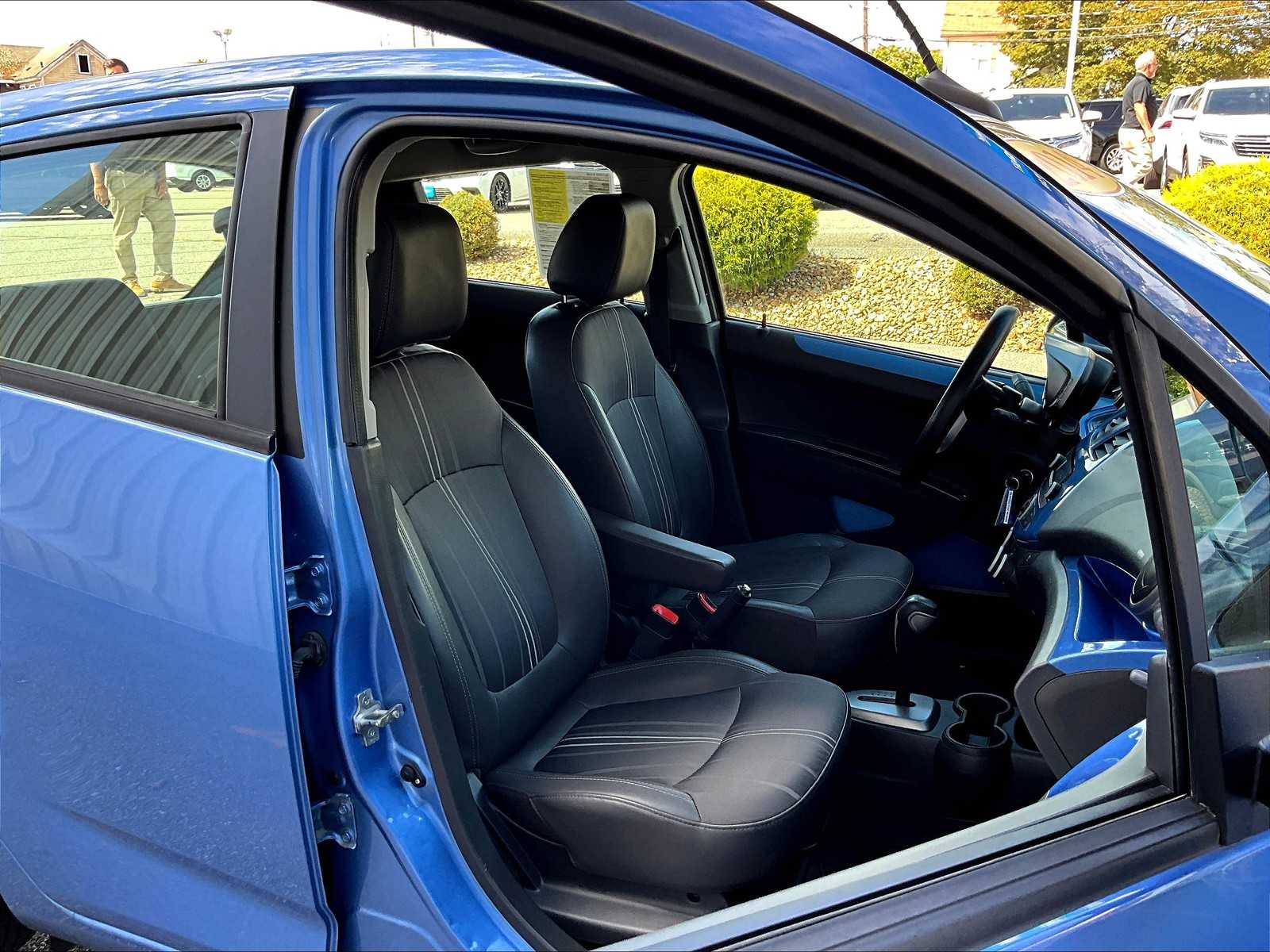 2014 Chevrolet Spark LS photo 11