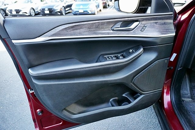 Used 2023 Red Jeep Limited image 21