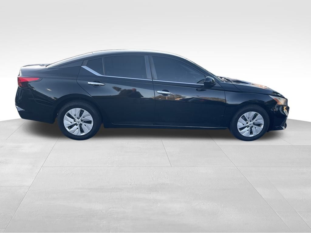 2021 Nissan Altima 2.5 S photo 4