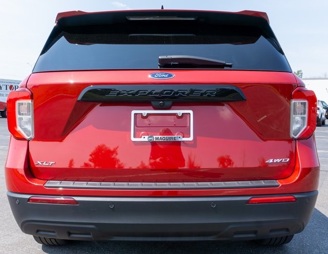 2023 Ford Explorer XLT photo 7