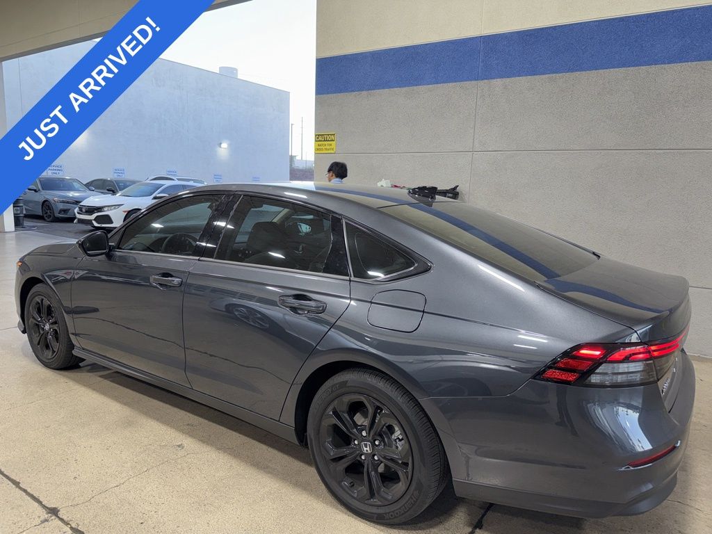 2025 Honda Accord SE photo 4