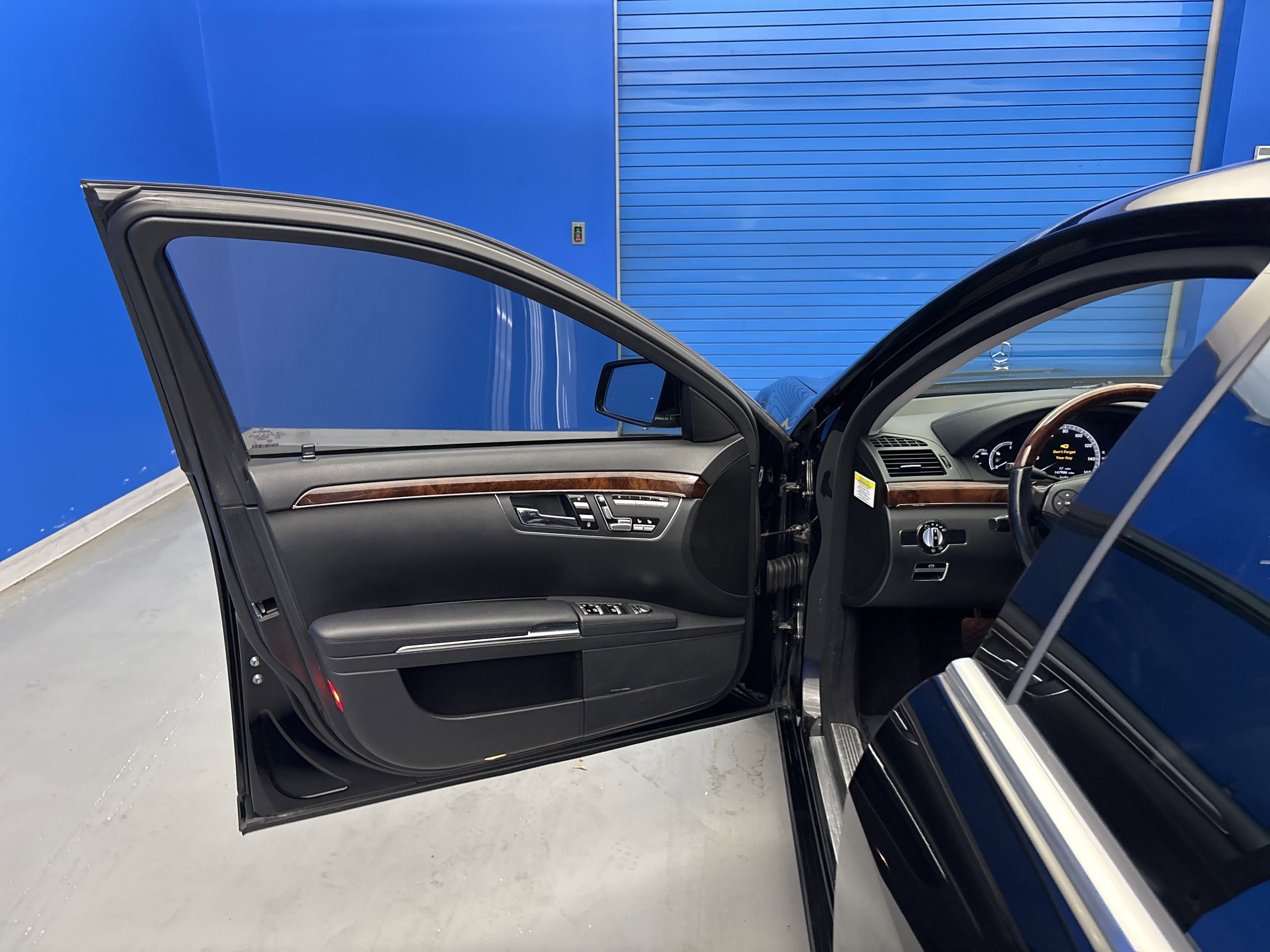 2012 Mercedes Benz S 550 4MATIC photo 9