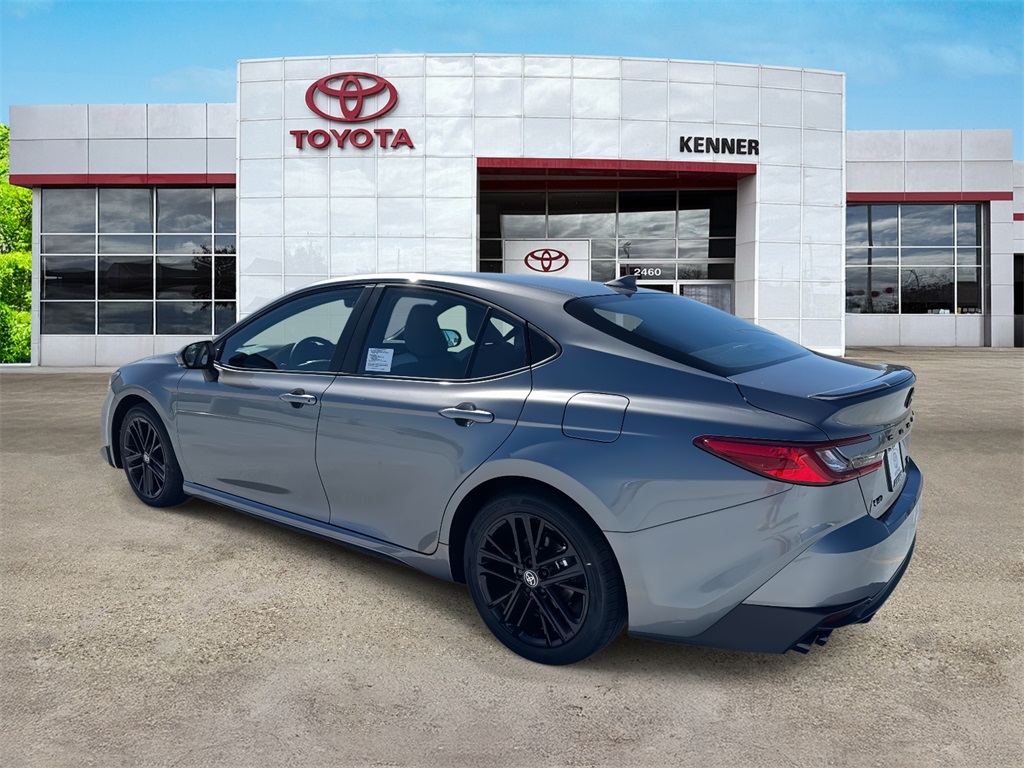 2026 Toyota Camry SE photo 2