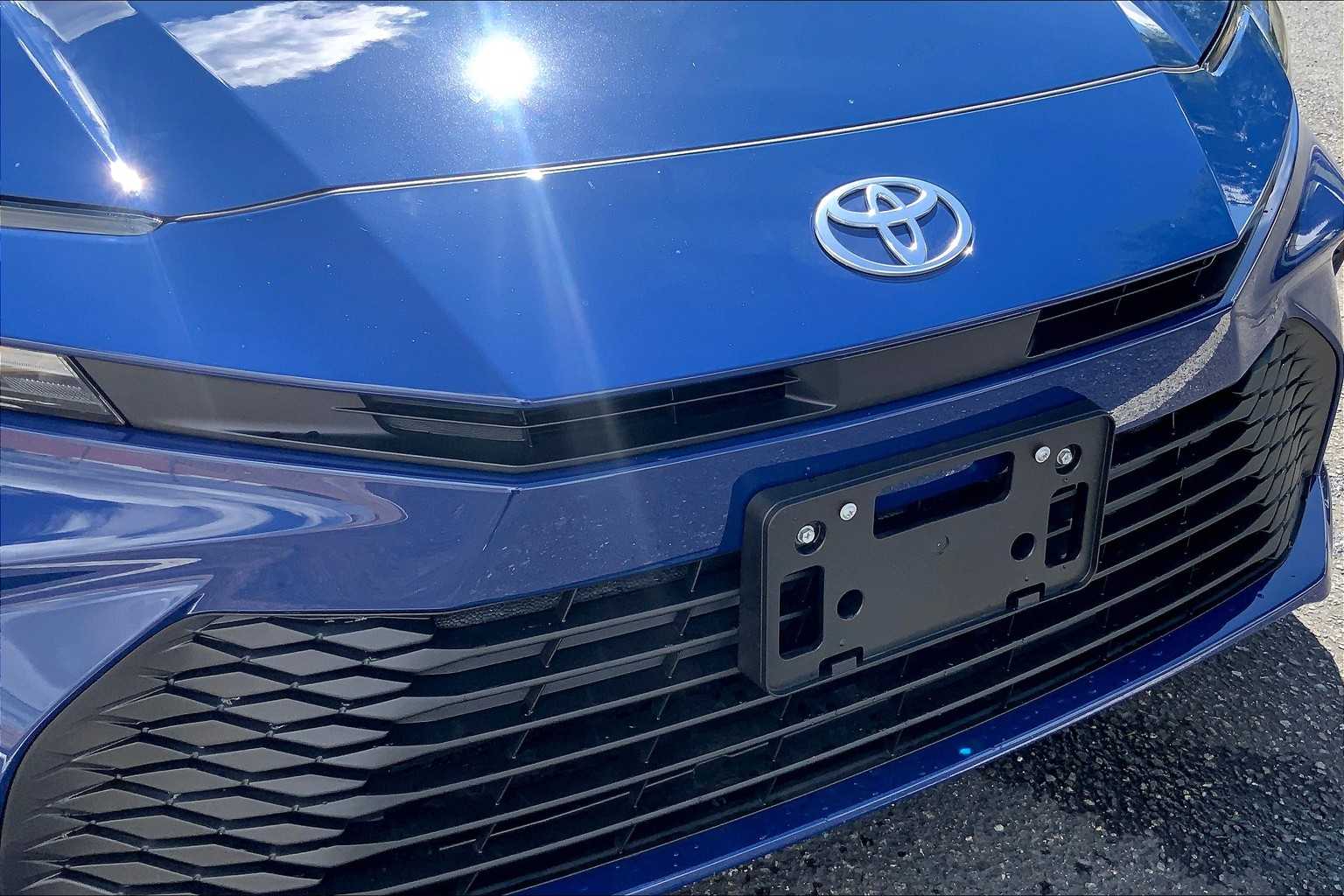 2025 Toyota Camry LE photo 29