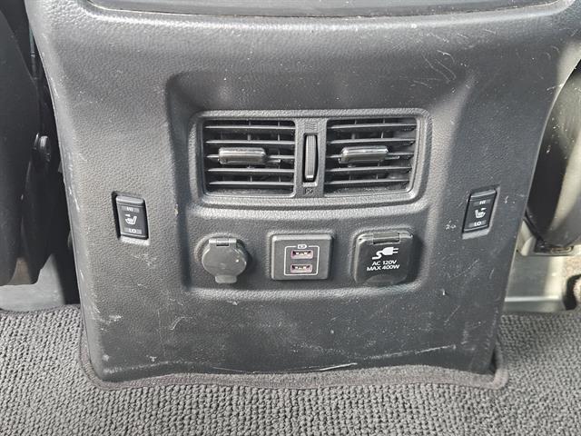 2024 Nissan Titan PRO-4X photo 19