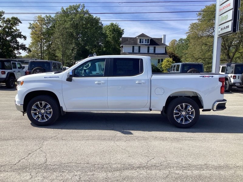 2026 Chevrolet Silverado 1500 LT photo 3