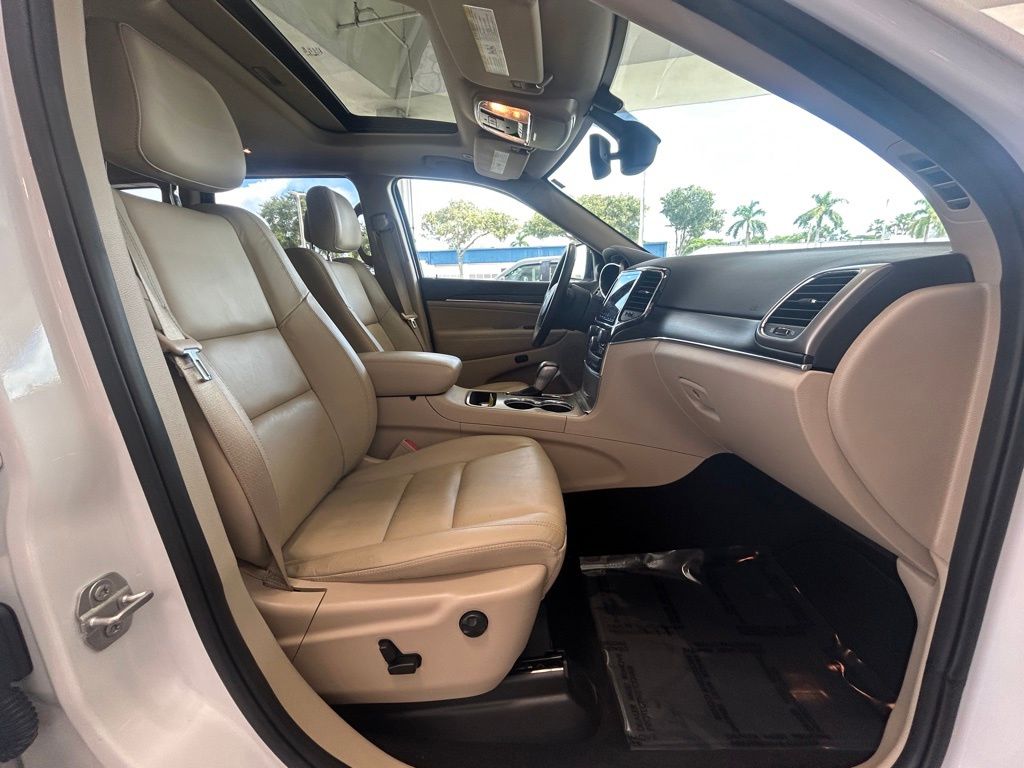 2020 Jeep Grand Cherokee Limited photo 21