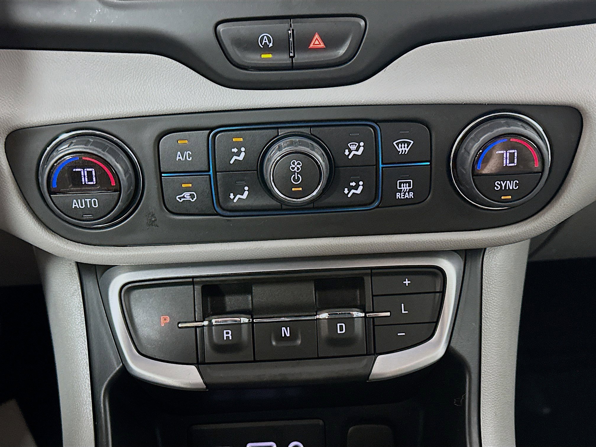 2023 Gmc Terrain SLE photo 12