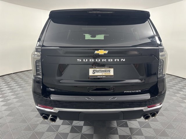 2025 Chevrolet Suburban Premier photo 3