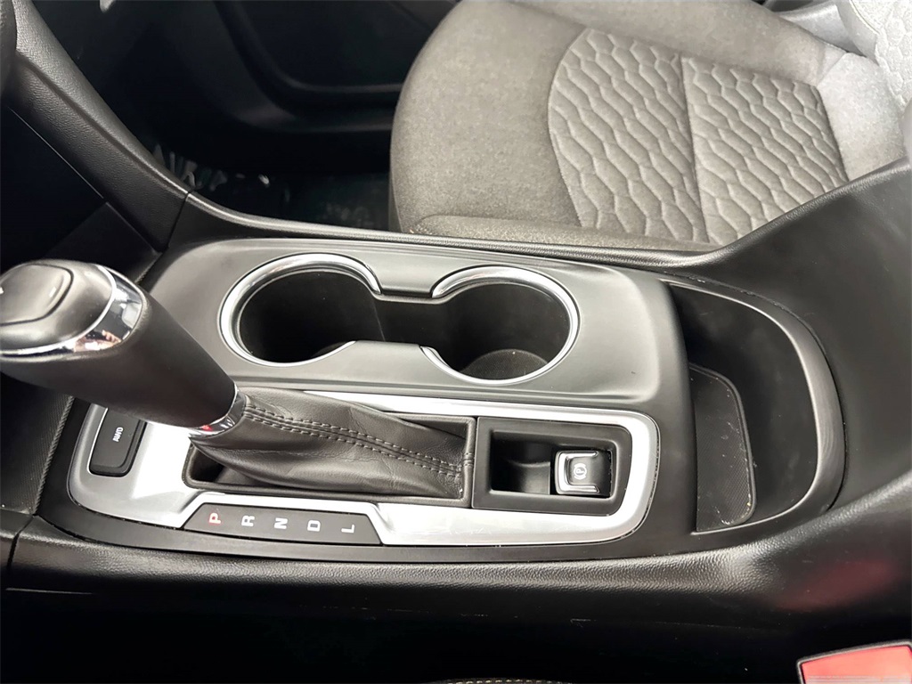 2019 Chevrolet Equinox LT photo 32