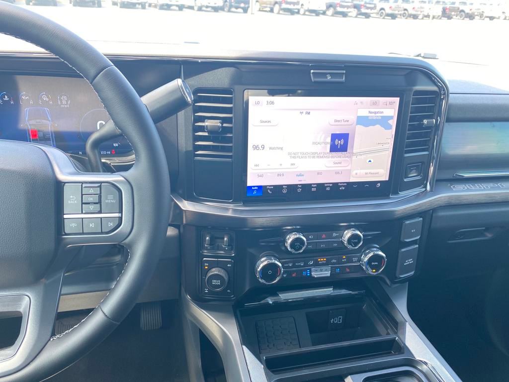 2025 Ford F-250 Lariat photo 22