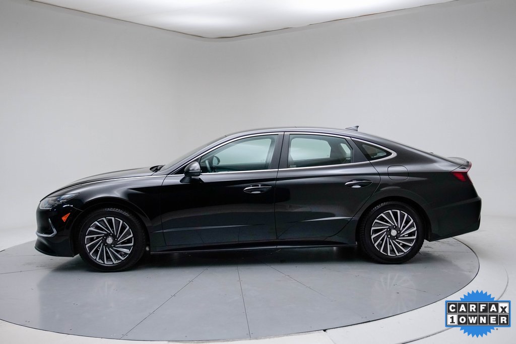 2022 Hyundai Sonata Hybrid Limited photo 2
