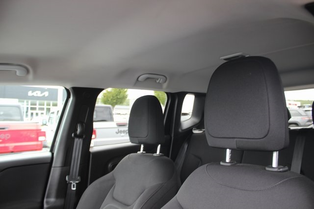 2020 Jeep Renegade Latitude photo 20