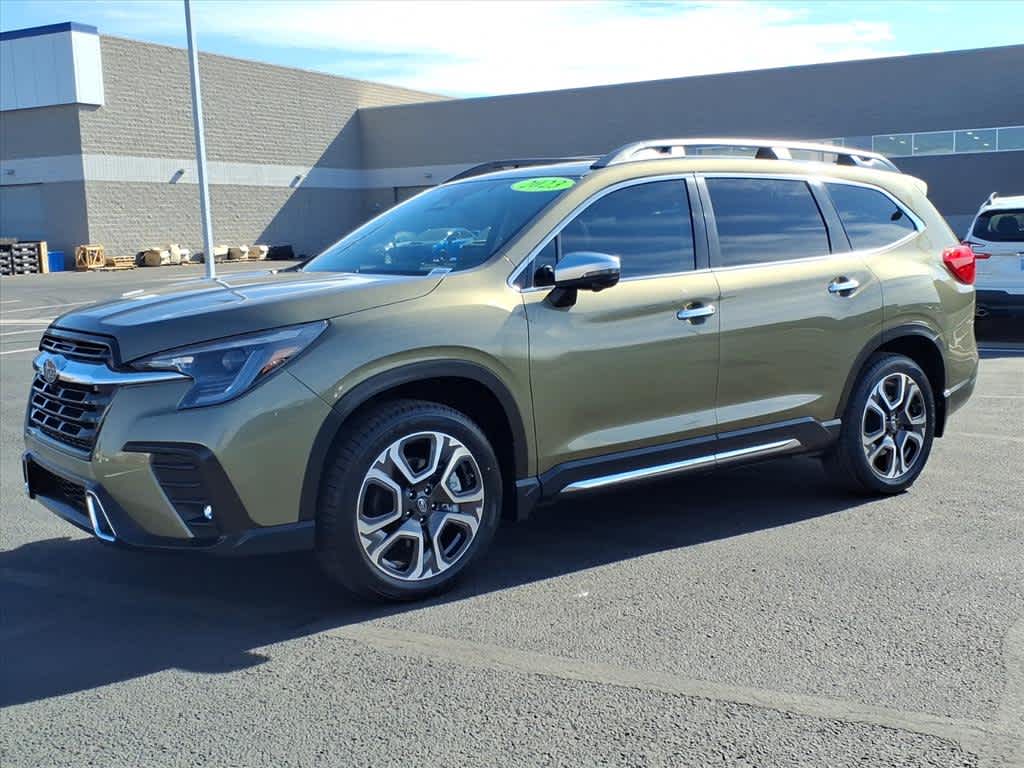 2023 Subaru Ascent Touring photo 3