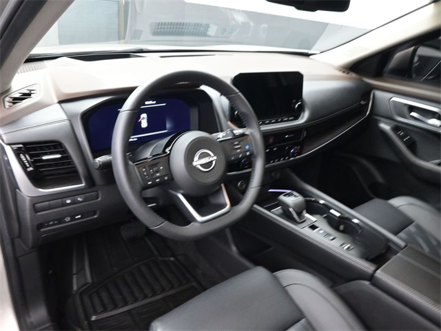 2023 Nissan Rogue Platinum photo 16