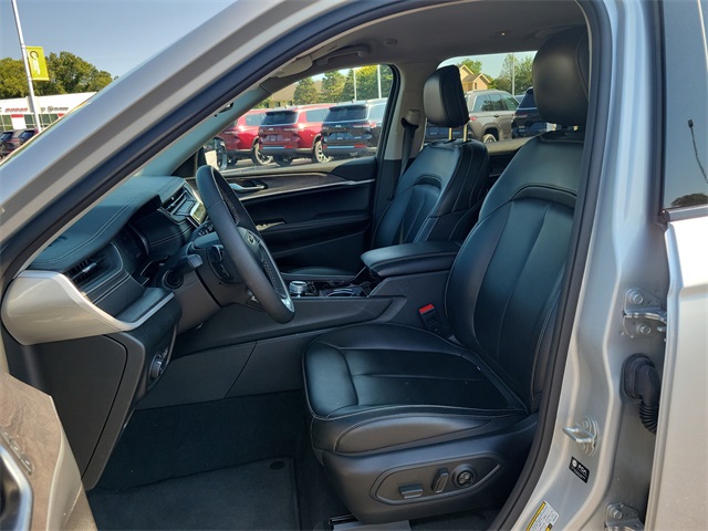 2023 Jeep Grand Cherokee Limited photo 6