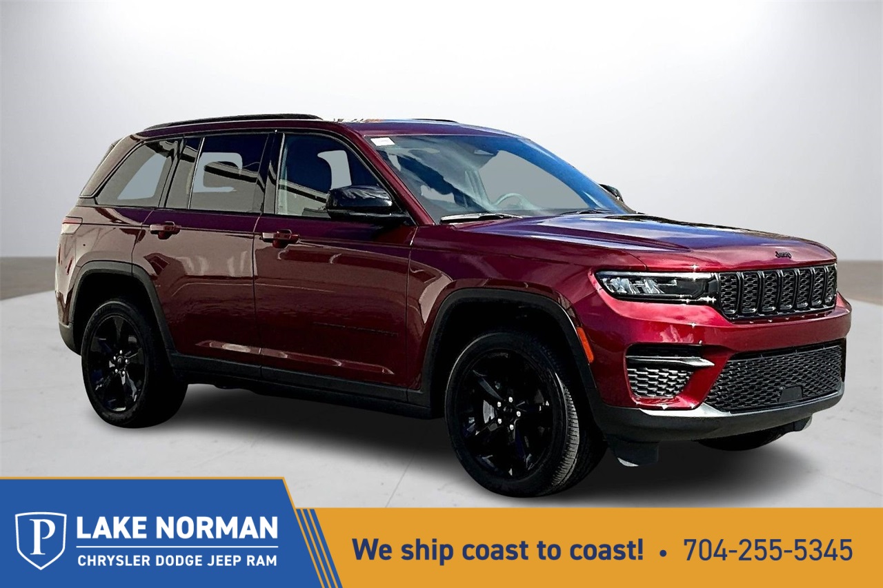 2023 Jeep Grand Cherokee Altitude's photo