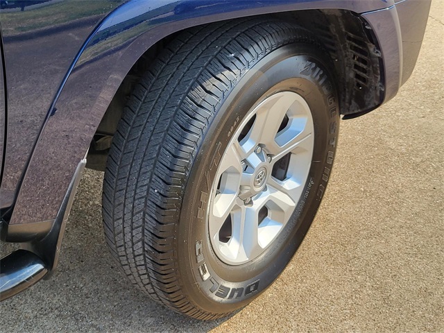 2021 Toyota 4Runner SR5 Premium photo 4
