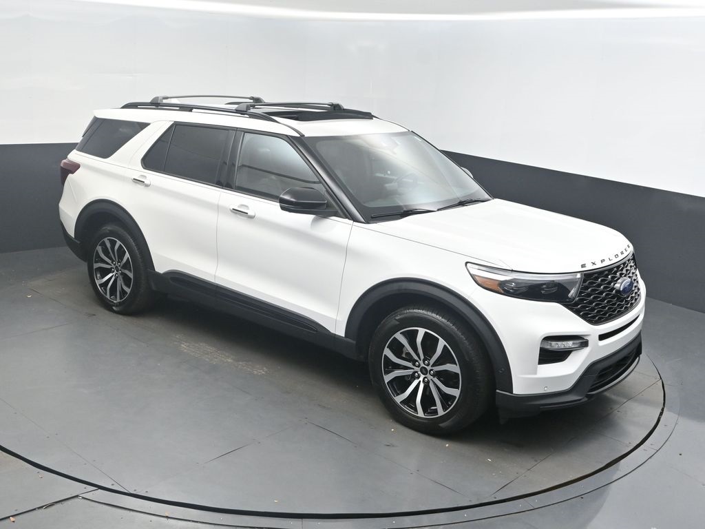 2020 Ford Explorer ST's photo