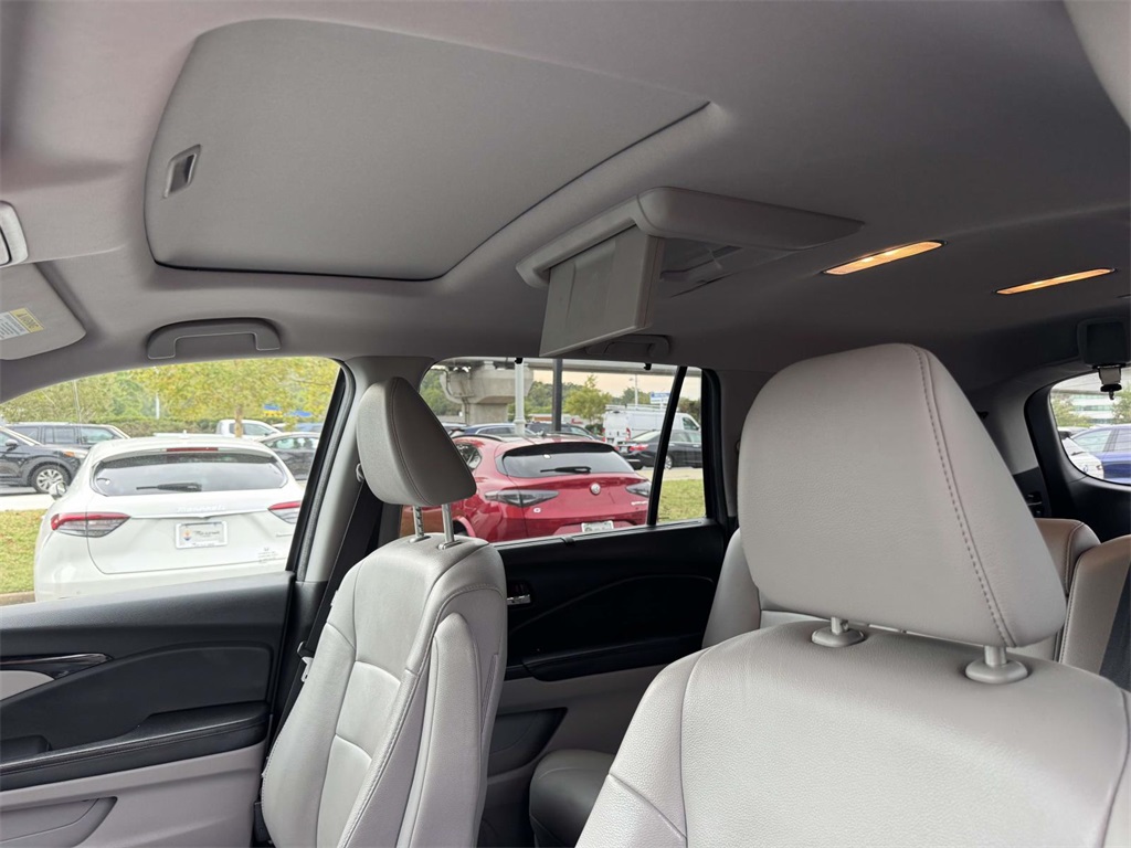 2016 Honda Pilot Touring photo 4