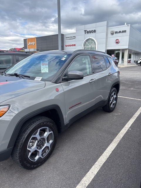 2022 Jeep Compass Trailhawk photo 2