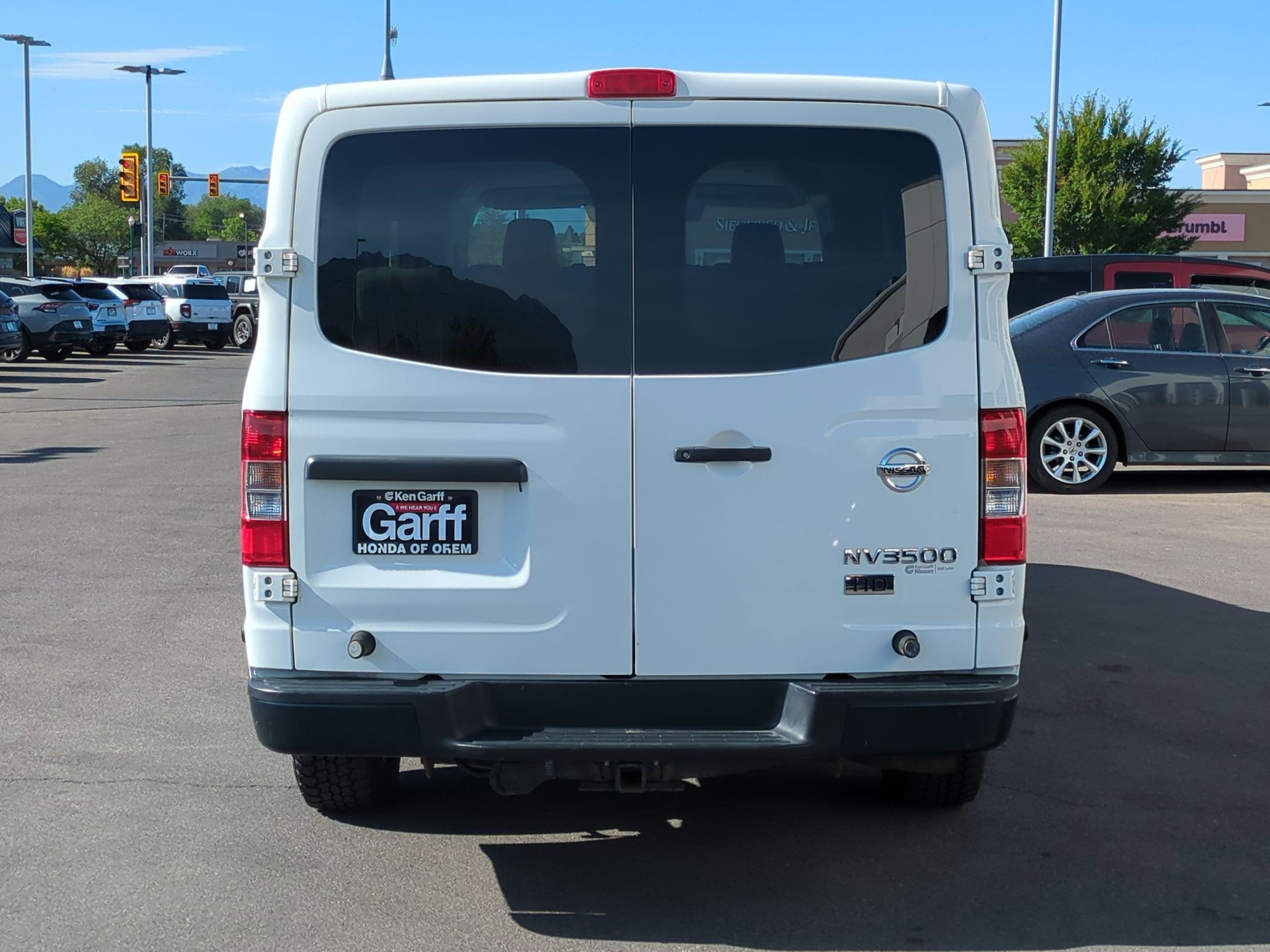 2015 Nissan NV3500 photo 3