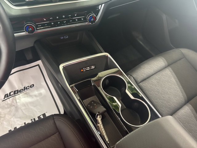 2025 Chevrolet Equinox LT photo 9