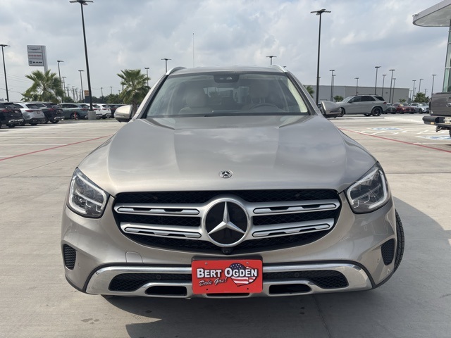 2022 Mercedes Benz GLC 300 photo 2