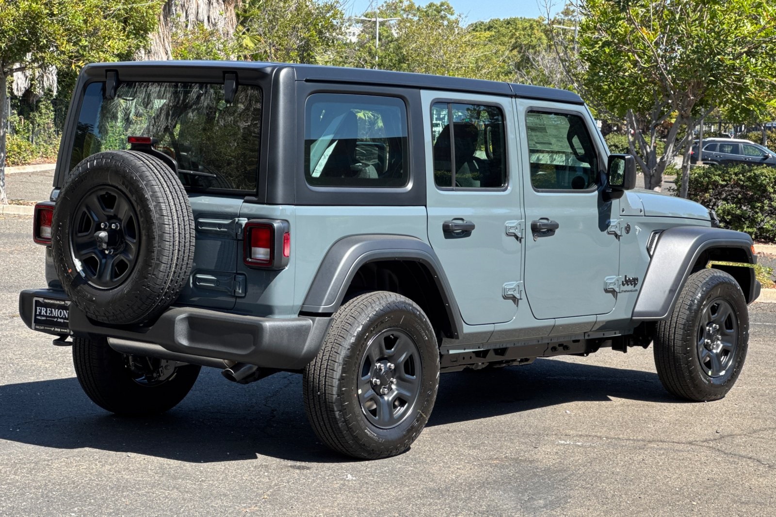 2025 Jeep Wrangler Sport photo 3