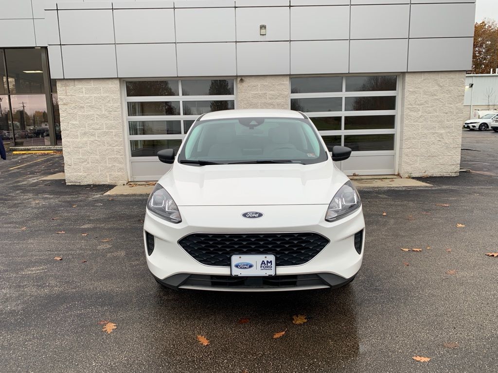 Certified 2022 Ford Escape SE with VIN 1FMCU9G61NUB66944 for sale in Jefferson, OH