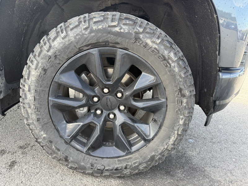 2020 Chevrolet Silverado 1500 Custom photo 3