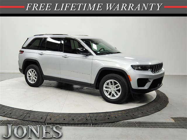 2025 Jeep Grand Cherokee Laredo's photo