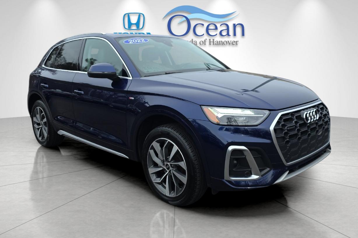 2022 Audi Q5 Premium Plus's photo