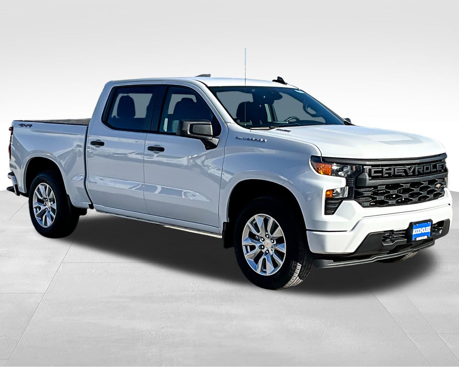 2025 Chevrolet Silverado 1500 Custom photo 3