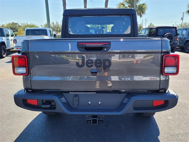 2025 Jeep Gladiator Sport photo 6