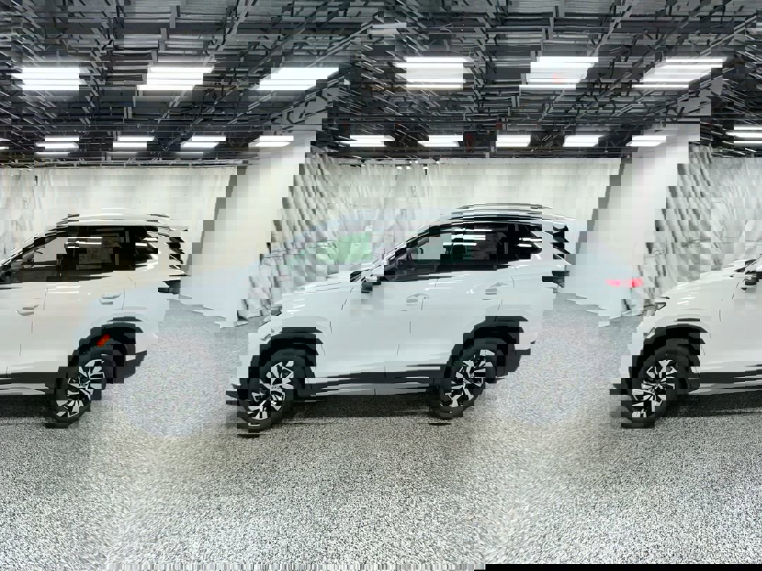 2025 Volkswagen Tiguan S photo 3