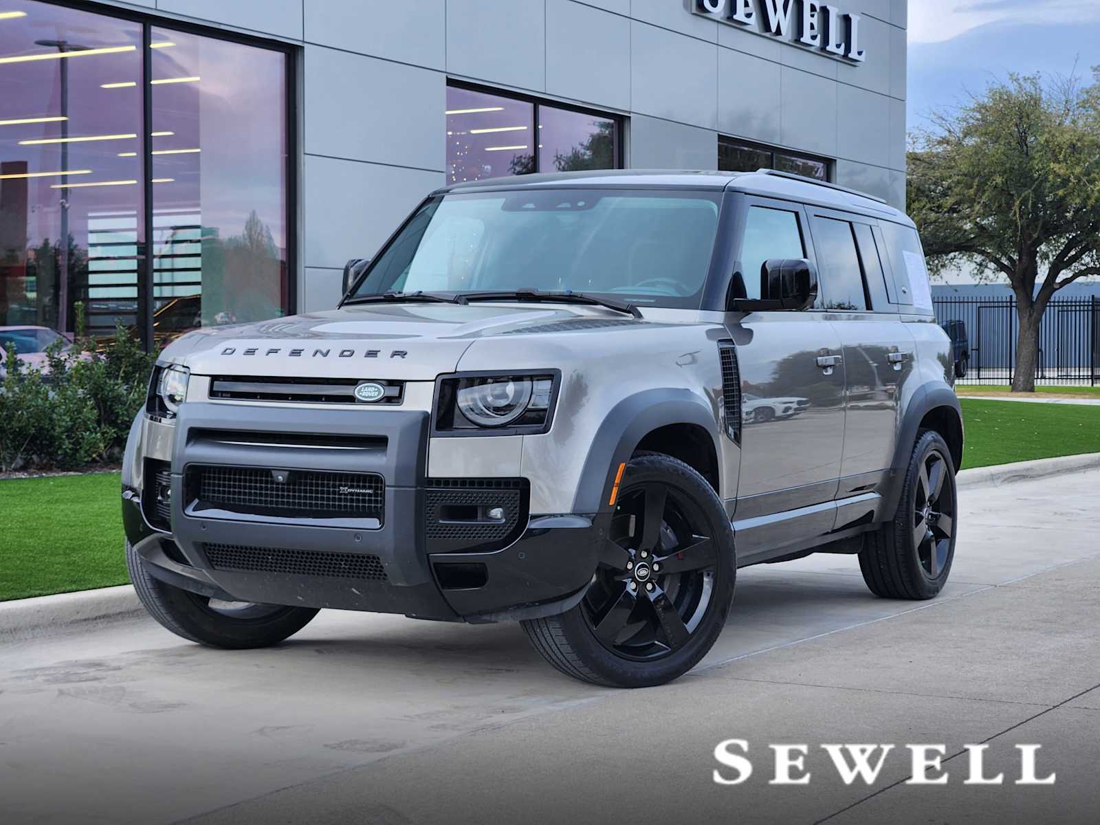 2023 Land Rover Defender X-Dynamic SE