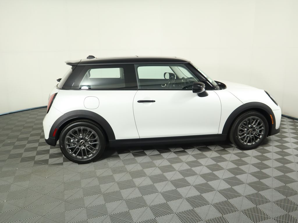 2025 Mini Countryman Hardtop 2 Door Signature photo 3