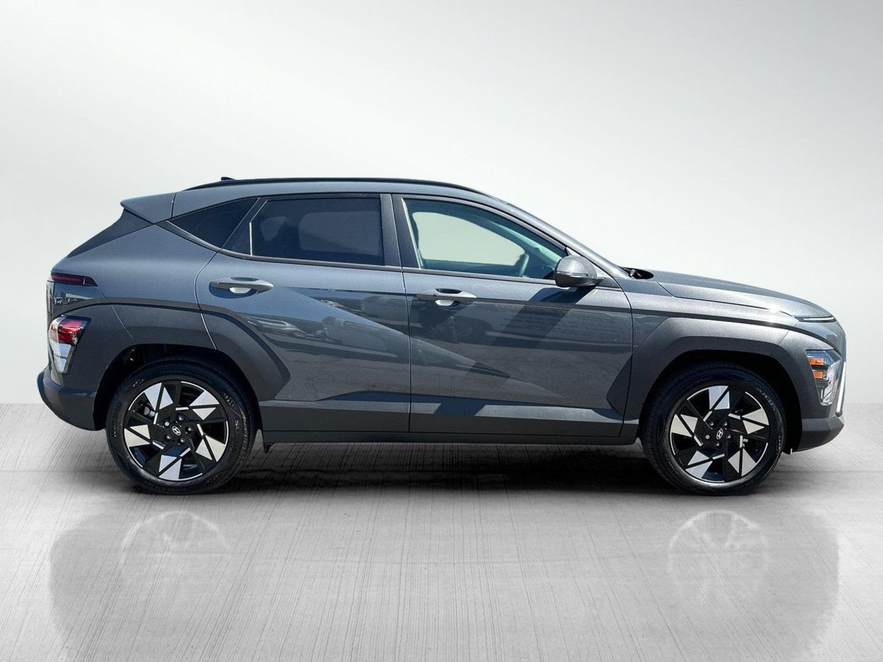 2025 Hyundai Kona SEL photo 3