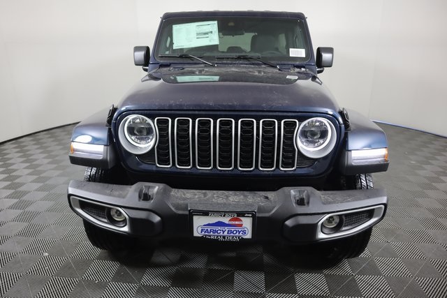 2025 Jeep Wrangler Sahara photo 3
