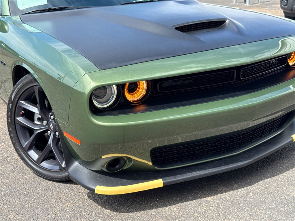 2023 Dodge Challenger R/T photo 5