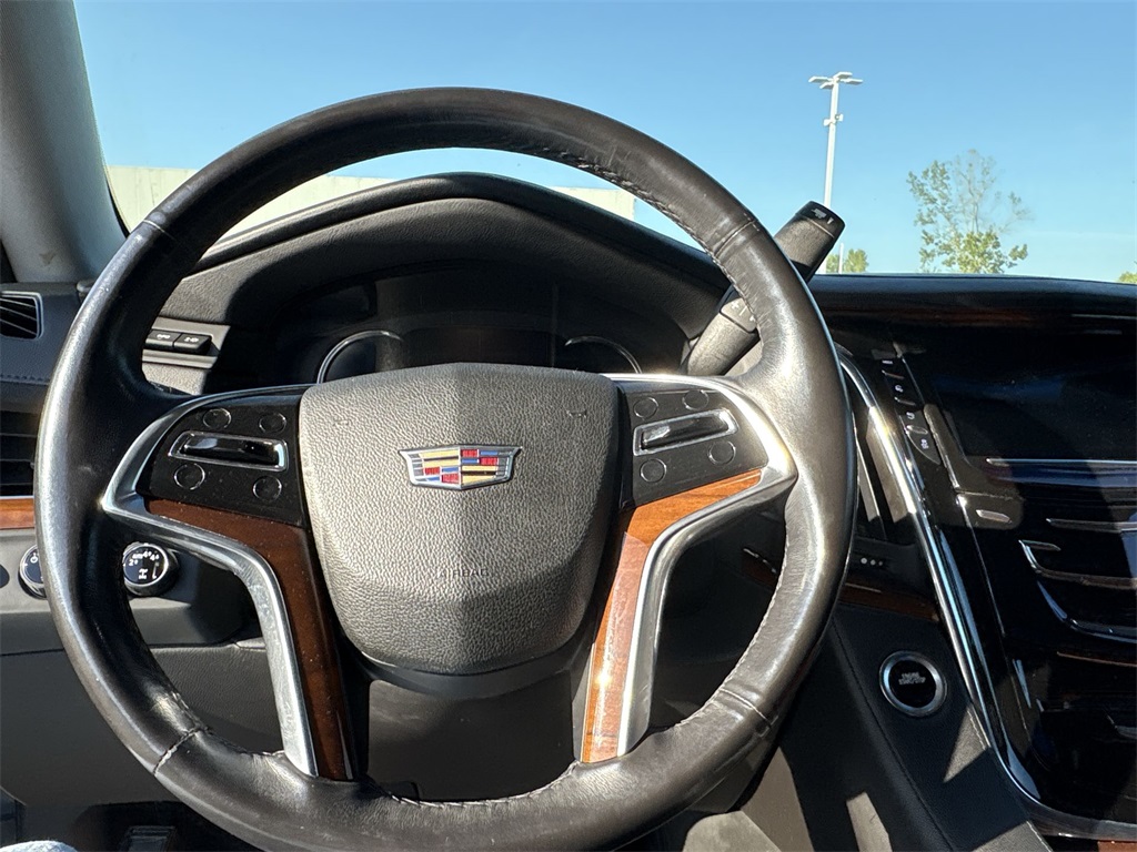 2018 Cadillac Escalade Luxury photo 11