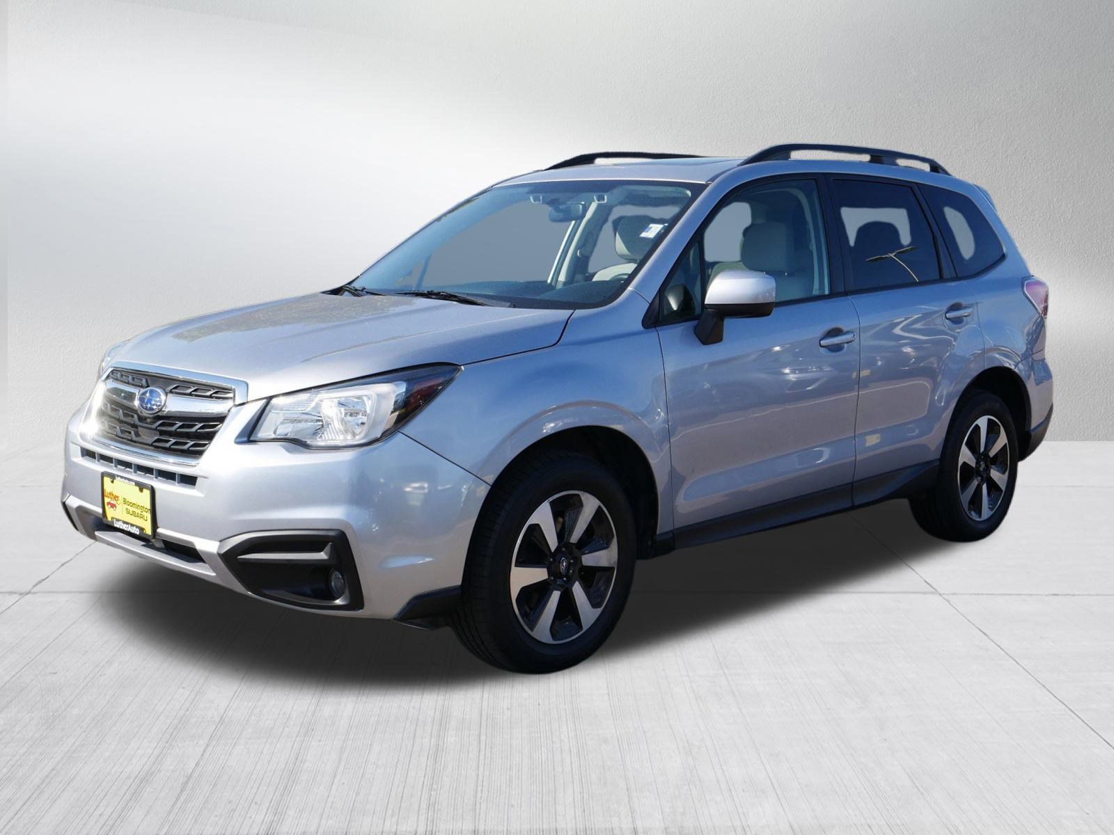 2017 Subaru Forester Premium photo 3