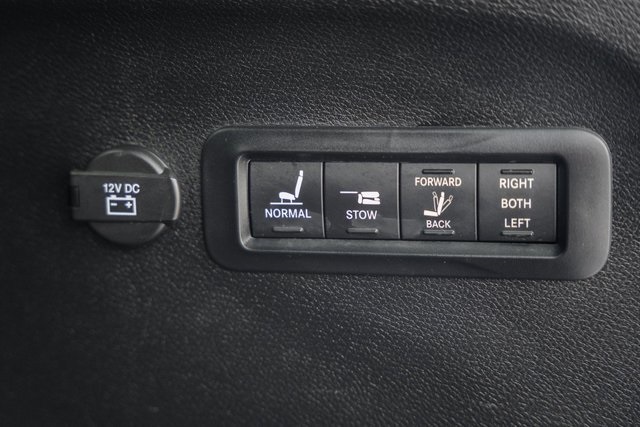 2019 Chrysler Pacifica Limited photo 10