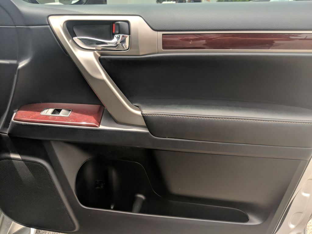 2019 Lexus GX 460 photo 39
