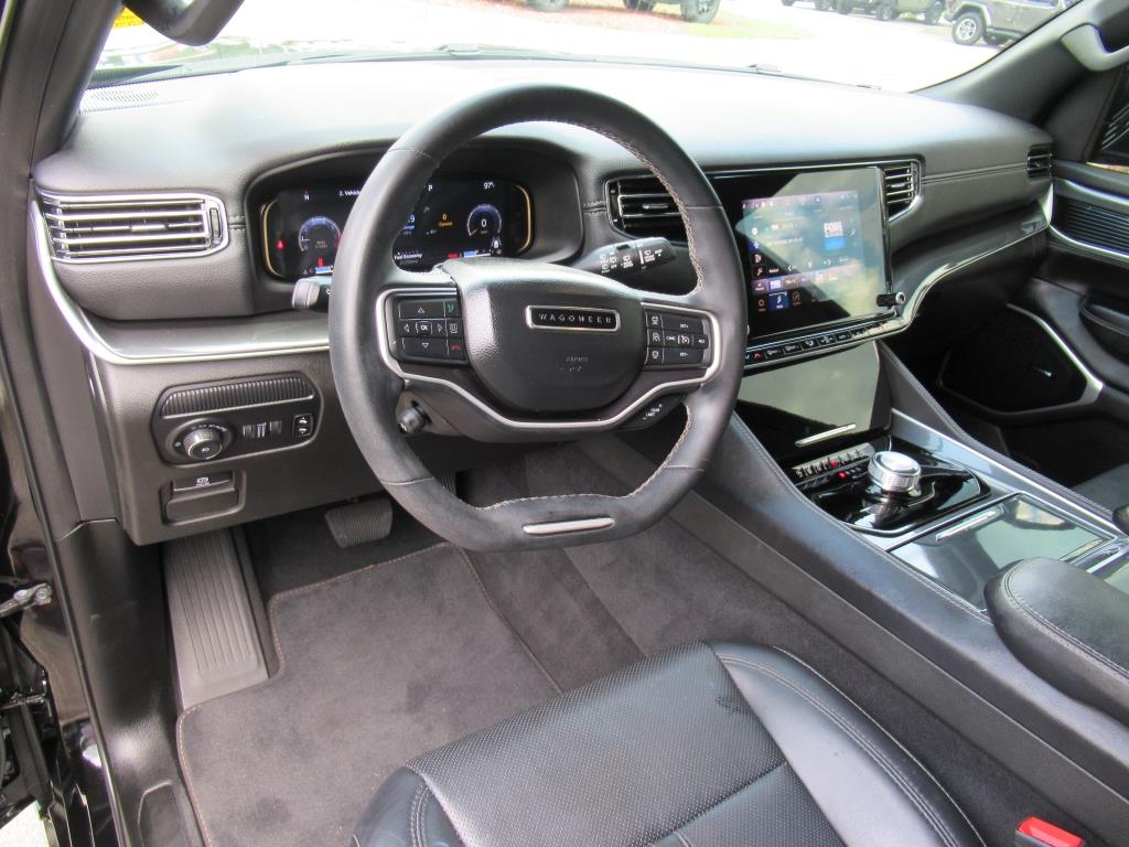 2023 Jeep Wagoneer L Base photo 12