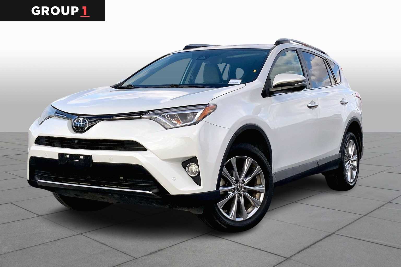 2017 Toyota RAV4 Limited's photo